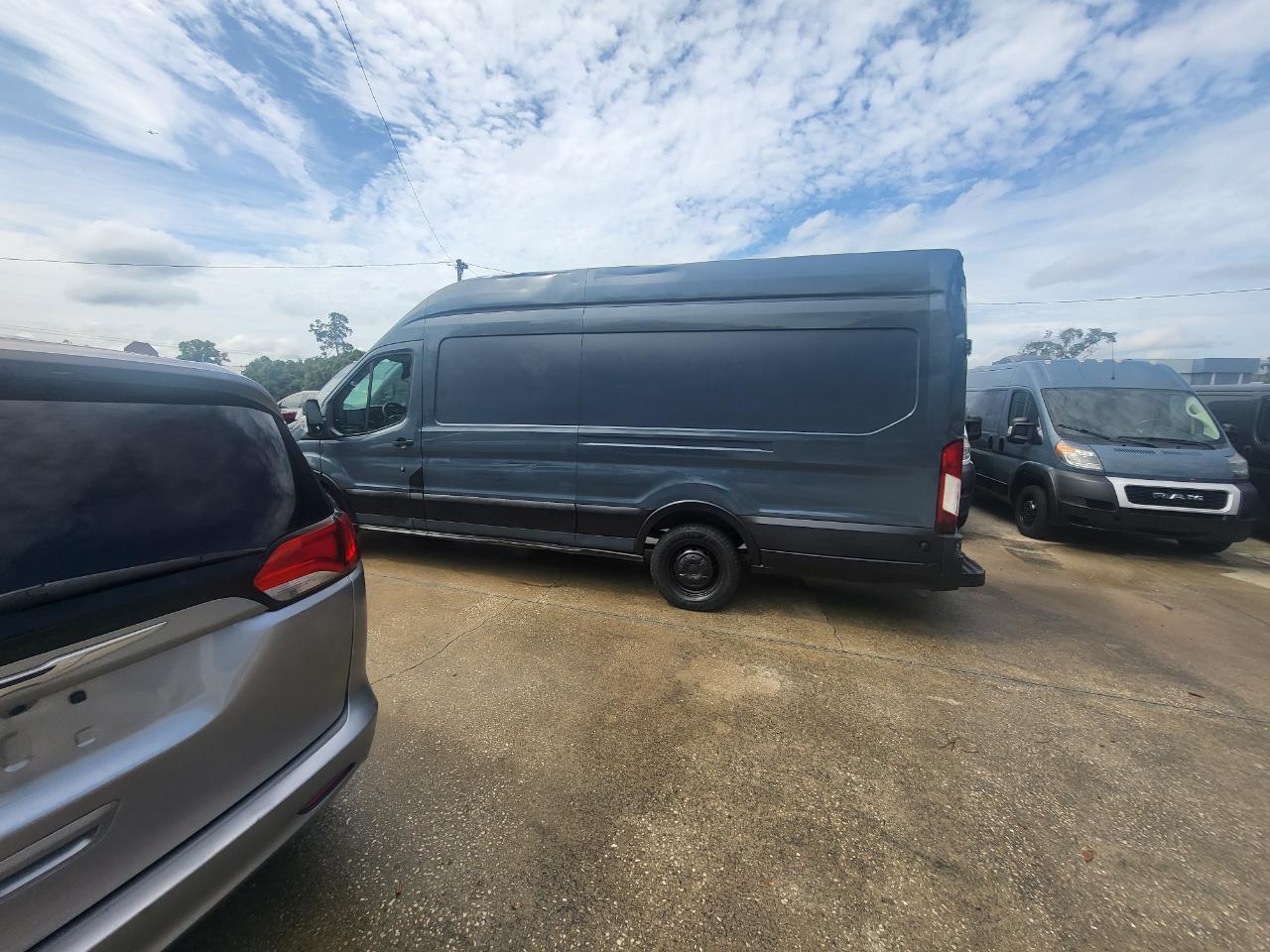 Ford Transit 250 Van High Roof w/Sliding Pass. 148-in. WB EL 2020