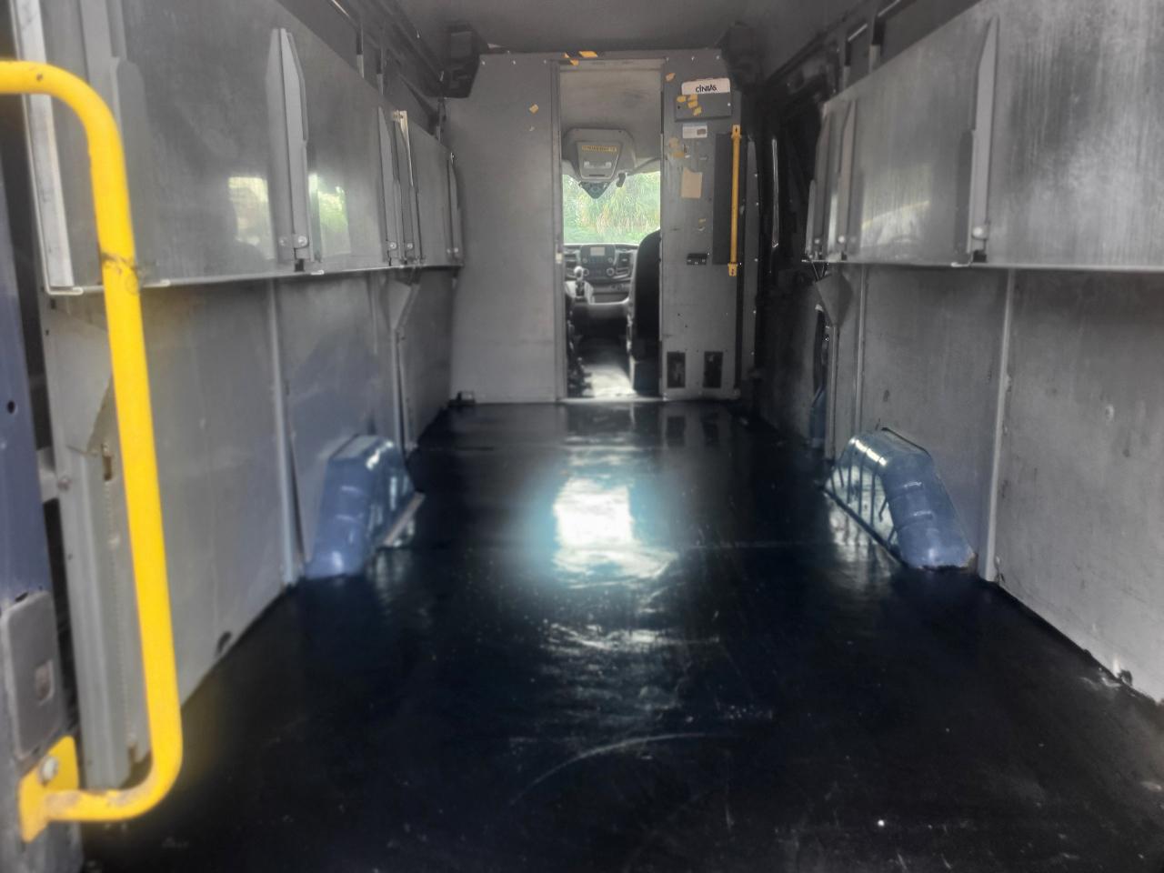 Ford Transit 250 Van High Roof w/Sliding Pass. 148-in. WB EL 2020