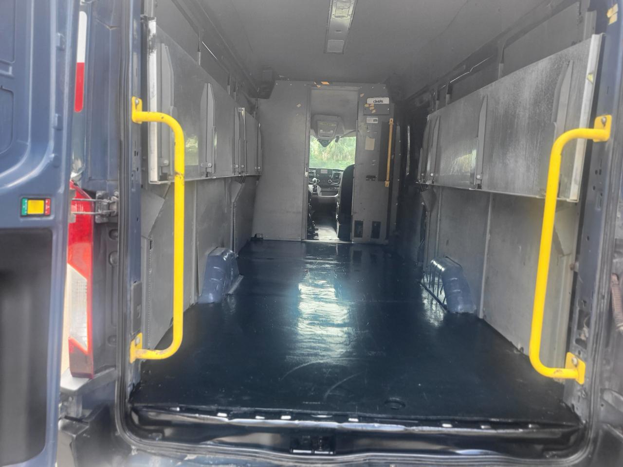 Ford Transit 250 Van High Roof w/Sliding Pass. 148-in. WB EL 2020