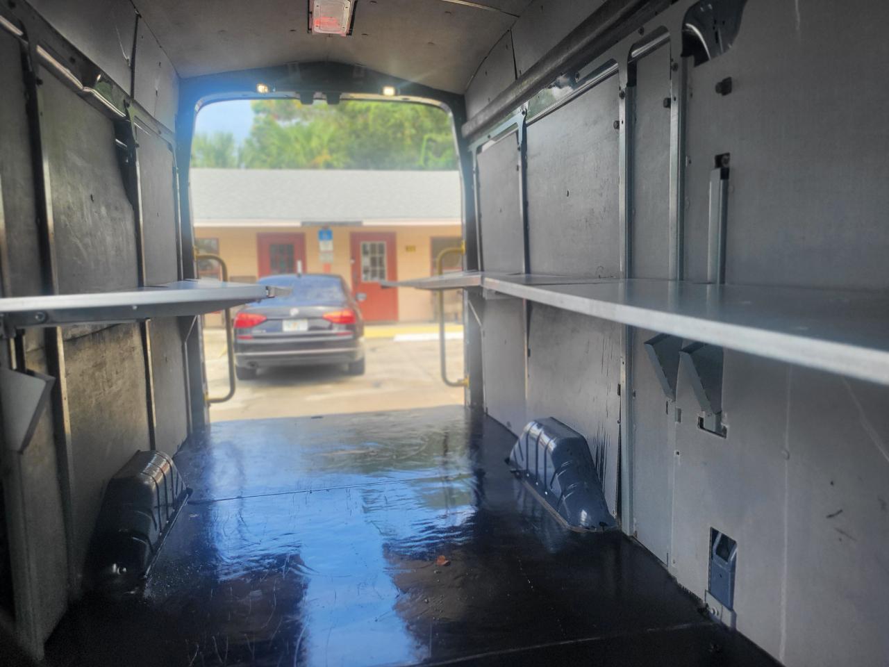 Ford Transit 250 Van High Roof w/Sliding Pass. 148-in. WB EL 2020