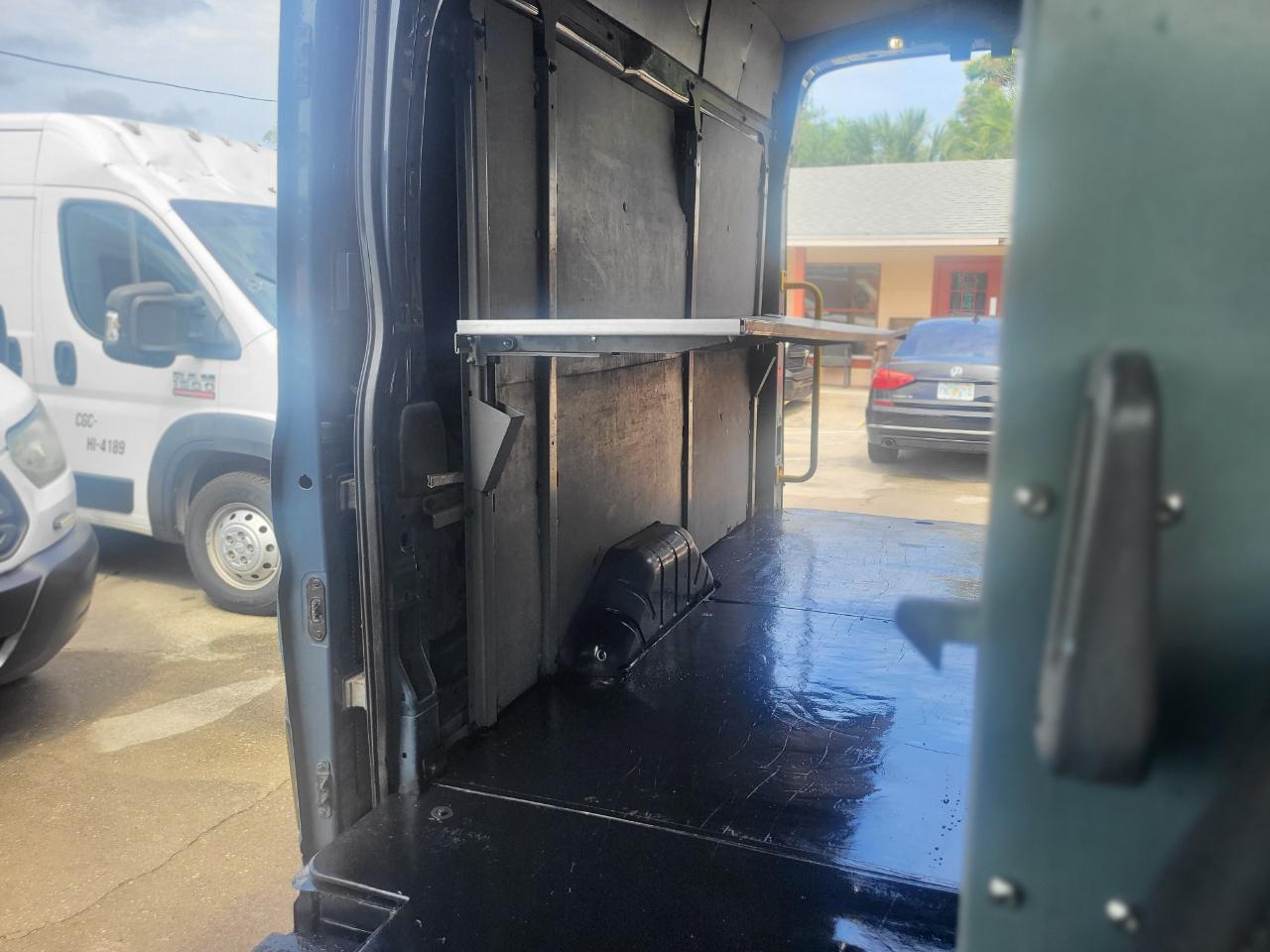 Ford Transit 250 Van High Roof w/Sliding Pass. 148-in. WB EL 2020