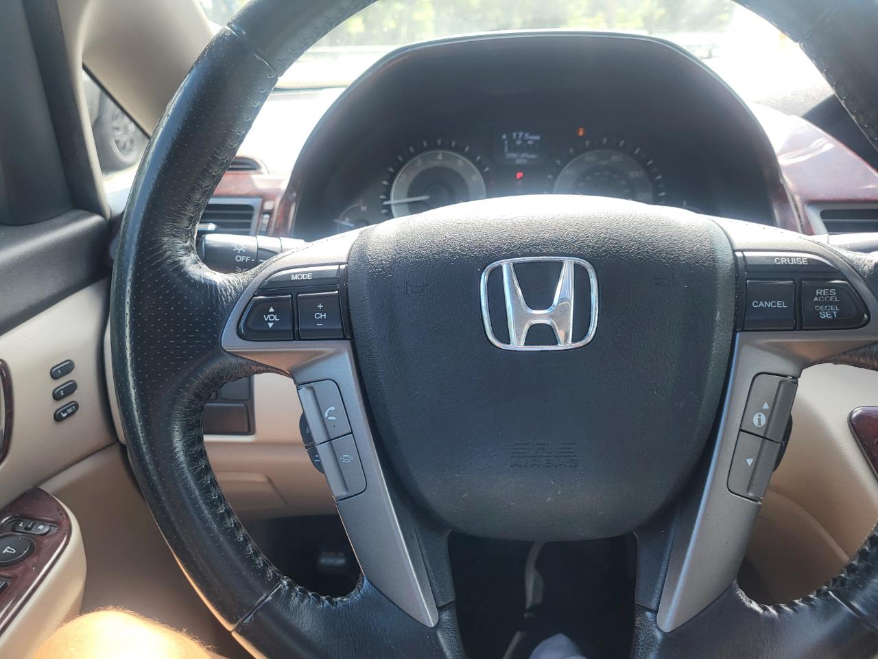 Honda Odyssey Touring 2011