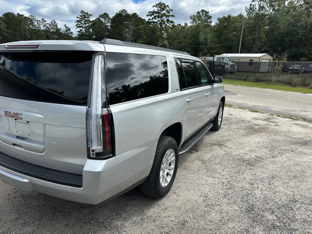 GMC Yukon XL  2017 GMC Yukon XL  2017