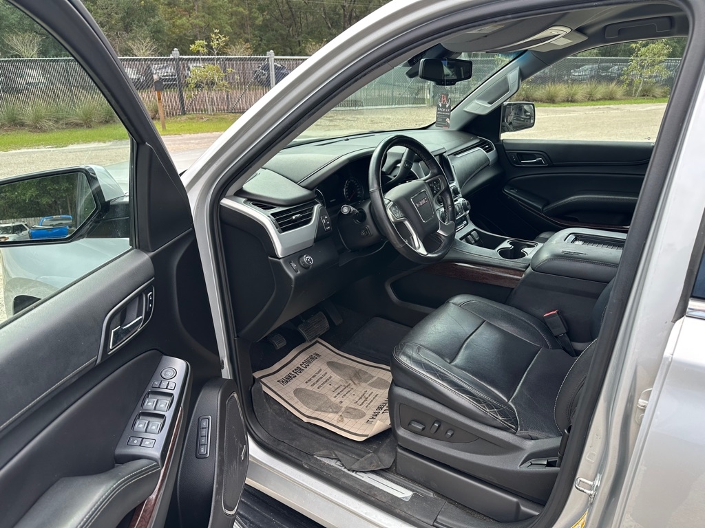 GMC Yukon XL  2017 GMC Yukon XL  2017