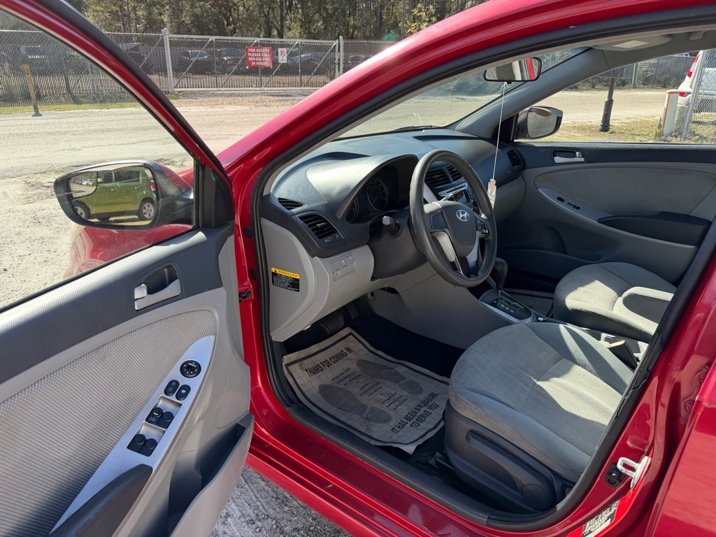 Hyundai Accent  2014