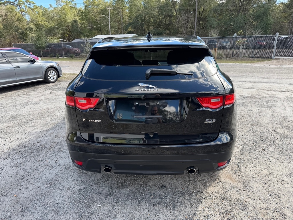 Jaguar F-Pace  2018