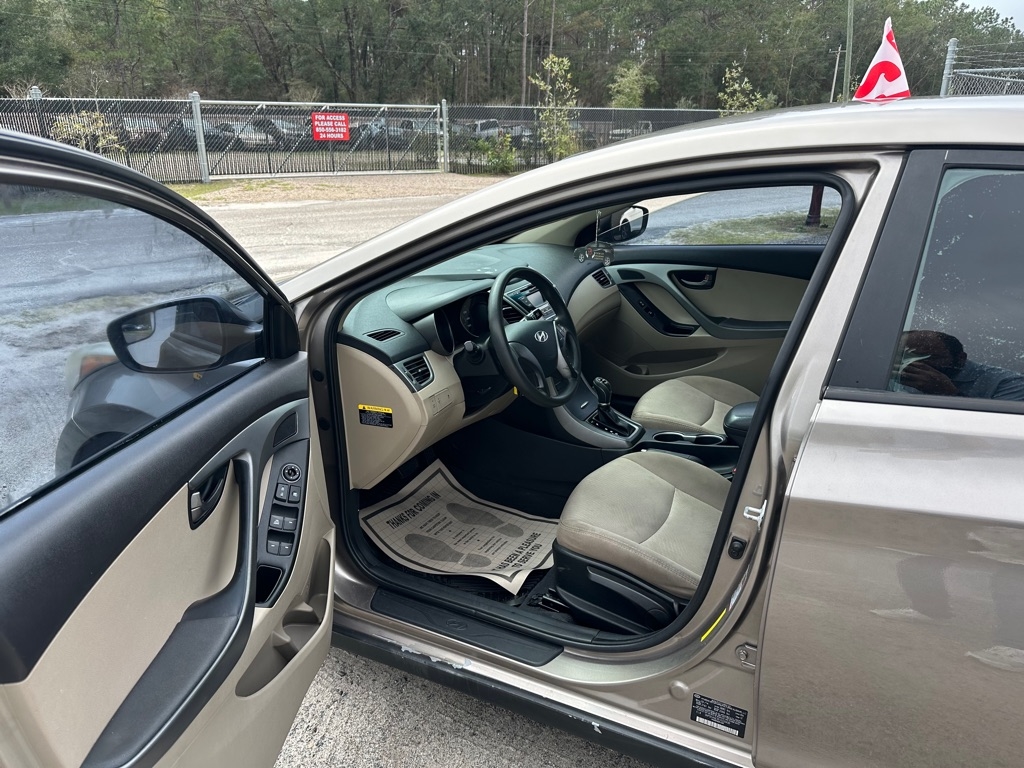 Hyundai Elantra  2014