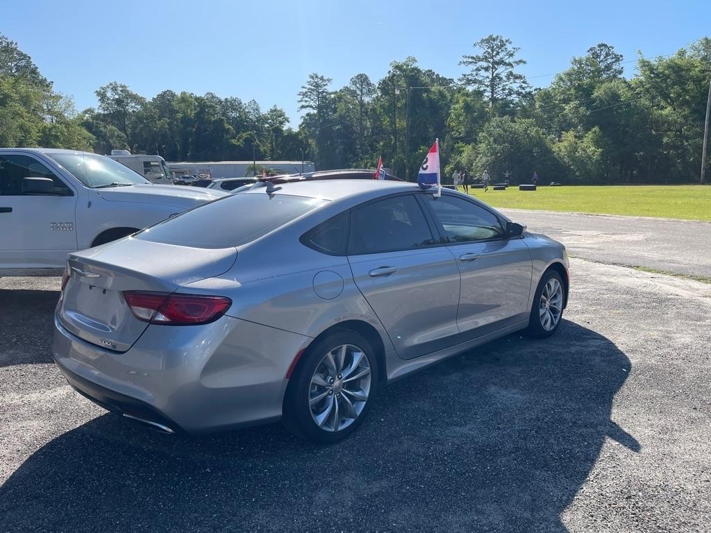 Chrysler 200  2016