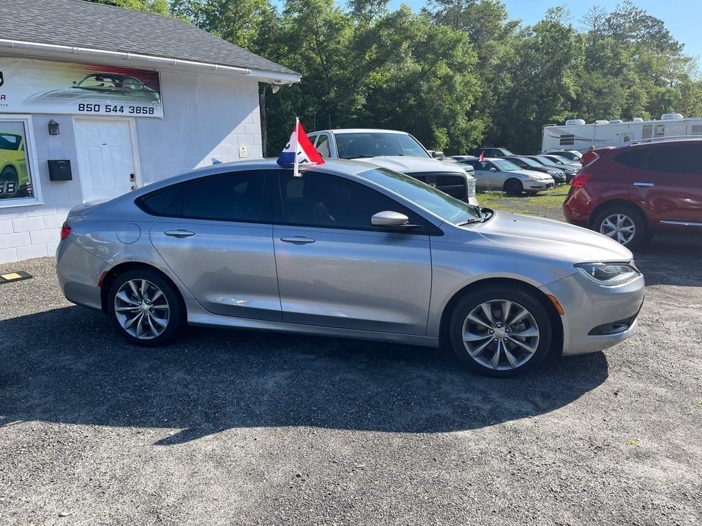 Chrysler 200  2016