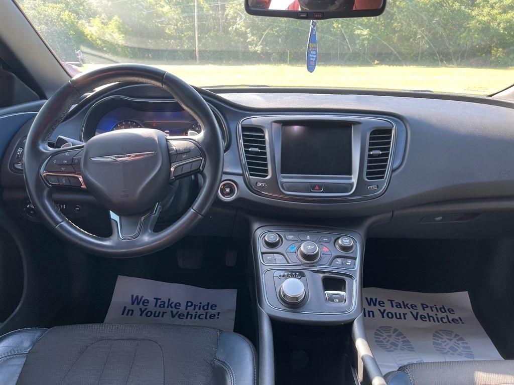Chrysler 200  2016