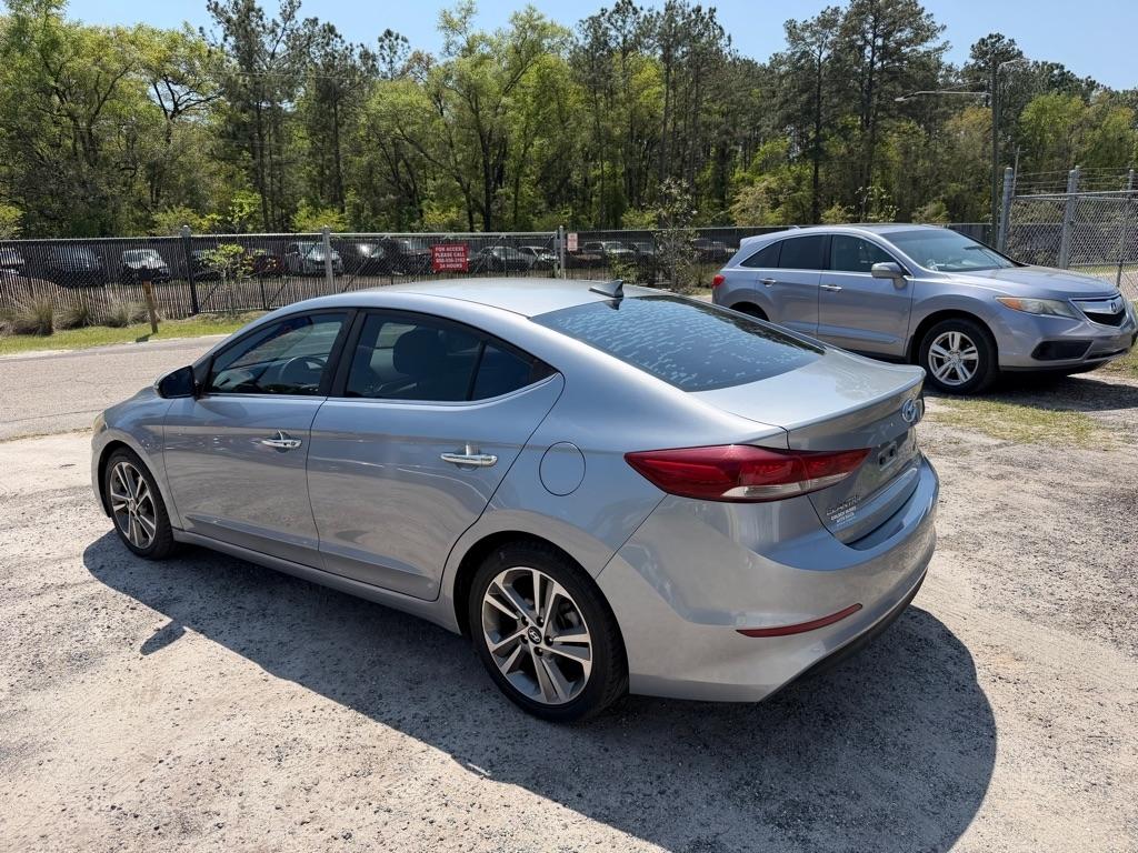 Hyundai Elantra  2017