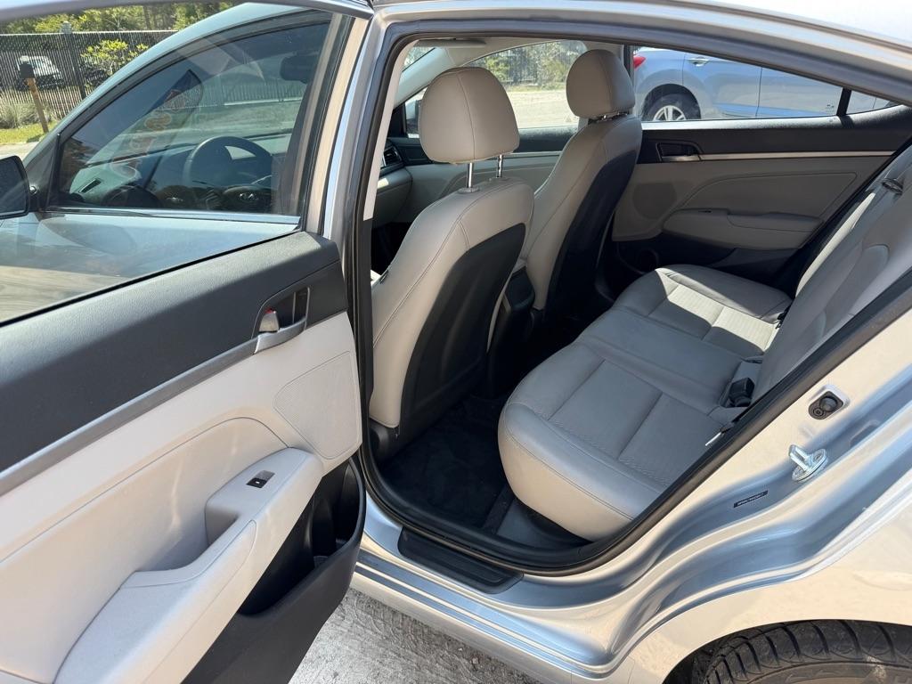 Hyundai Elantra  2017