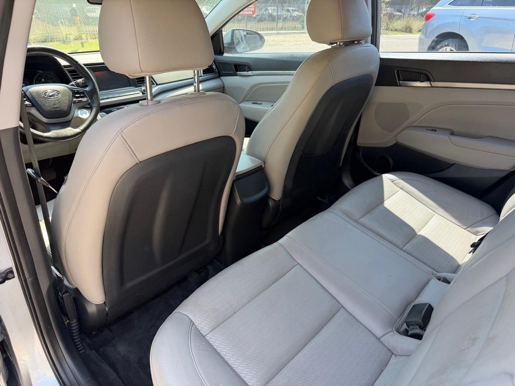 Hyundai Elantra  2017