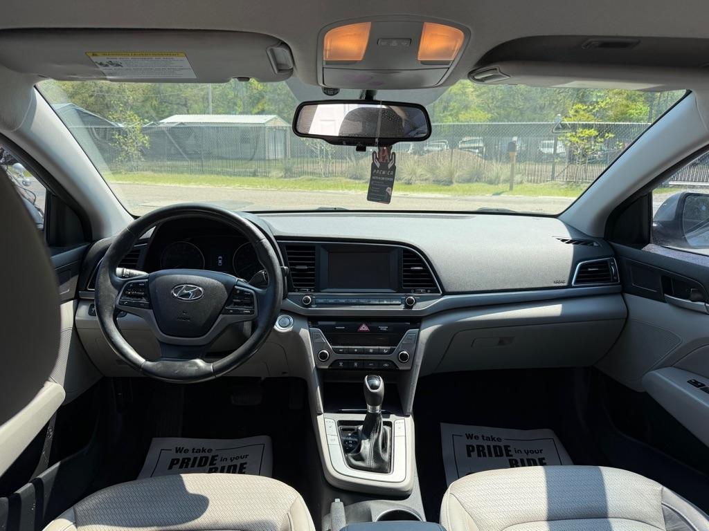 Hyundai Elantra  2017