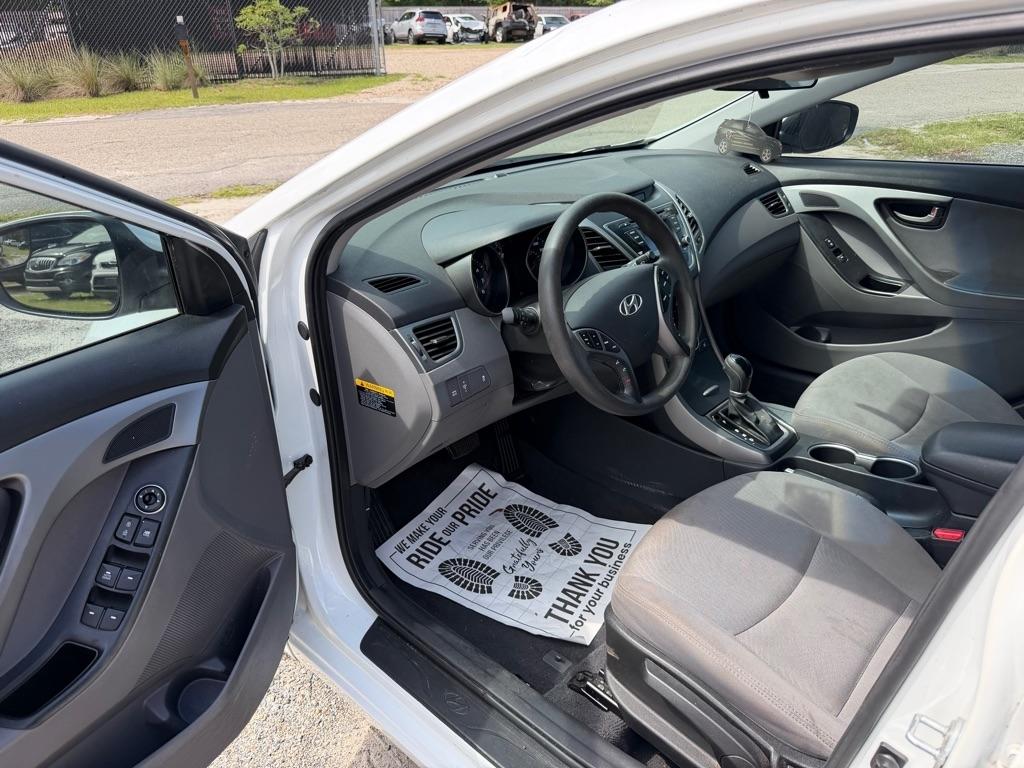 Hyundai Elantra  2014