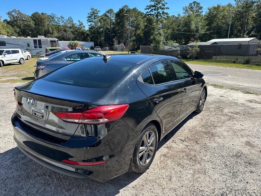 Hyundai Elantra  2018