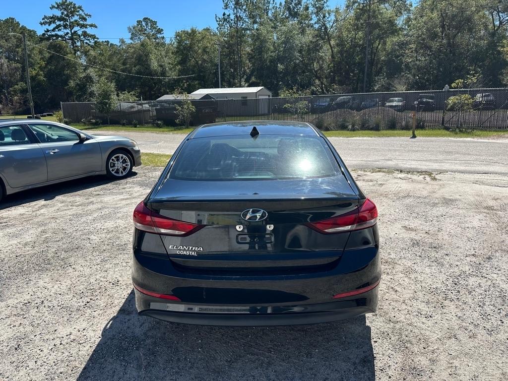 Hyundai Elantra  2018