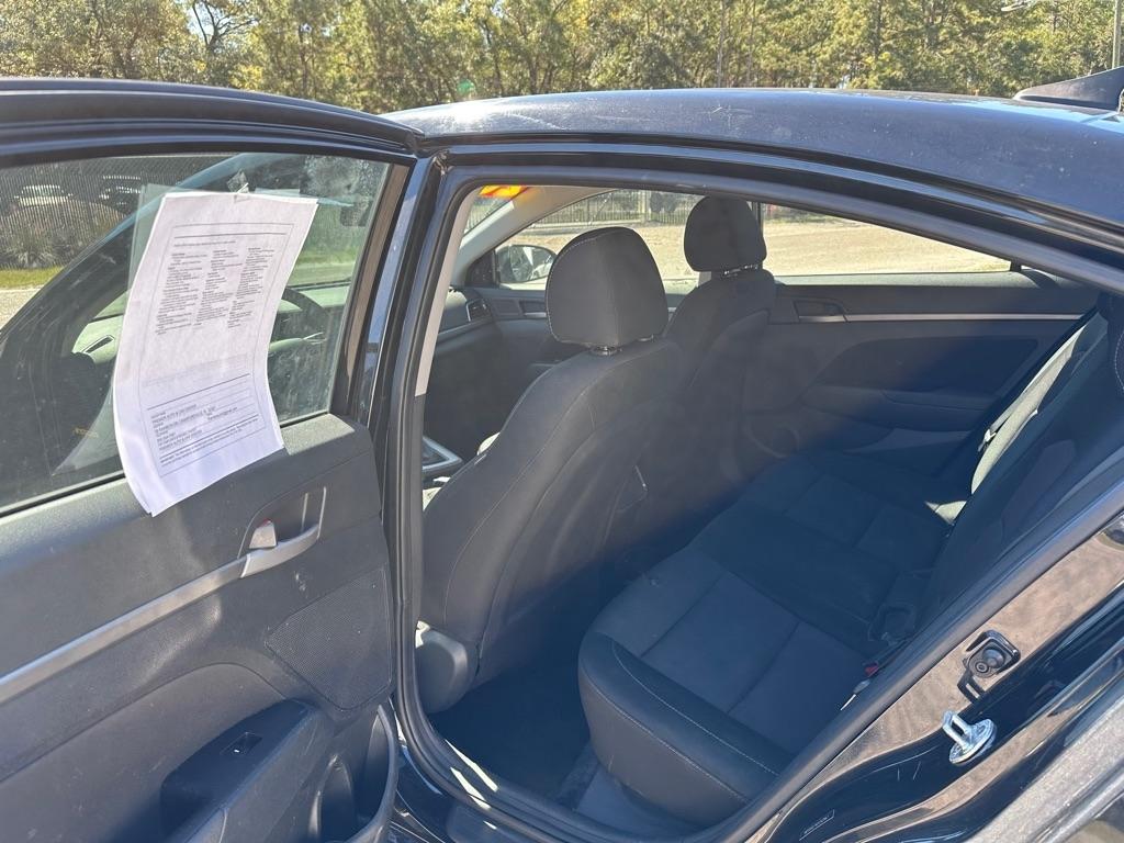 Hyundai Elantra  2018