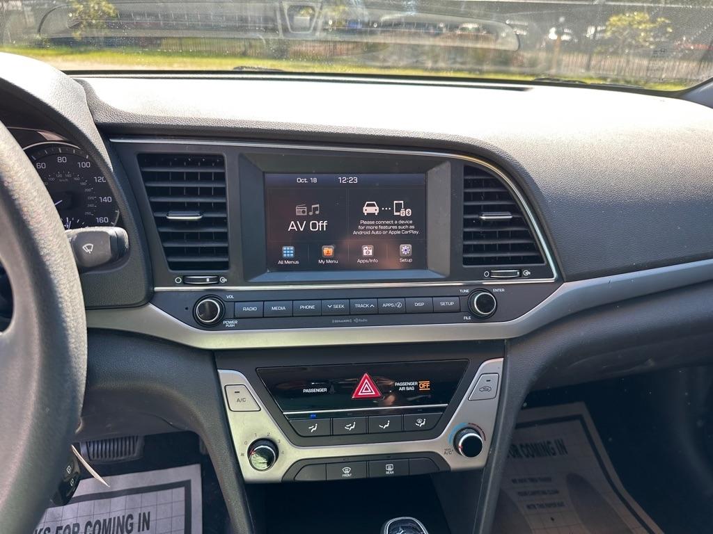 Hyundai Elantra  2018