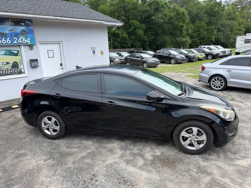 Hyundai Elantra  2015