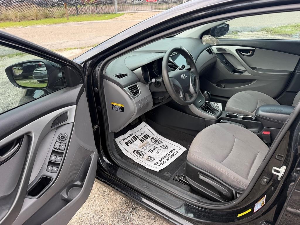 Hyundai Elantra  2015