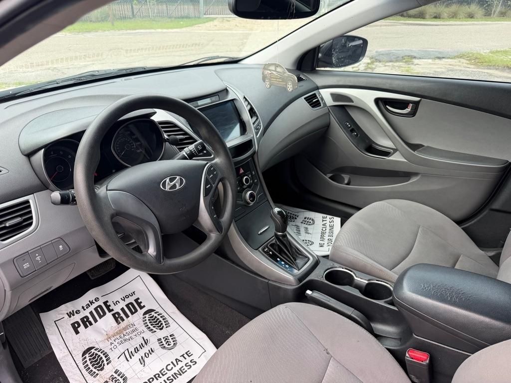 Hyundai Elantra  2015