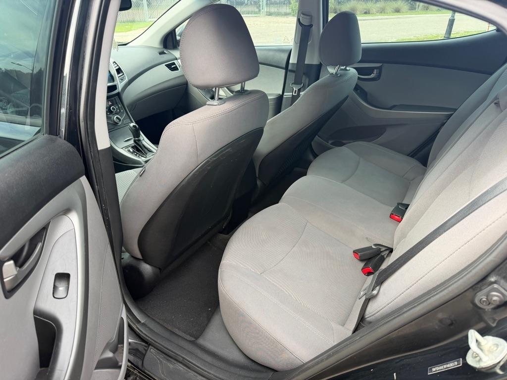 Hyundai Elantra  2015