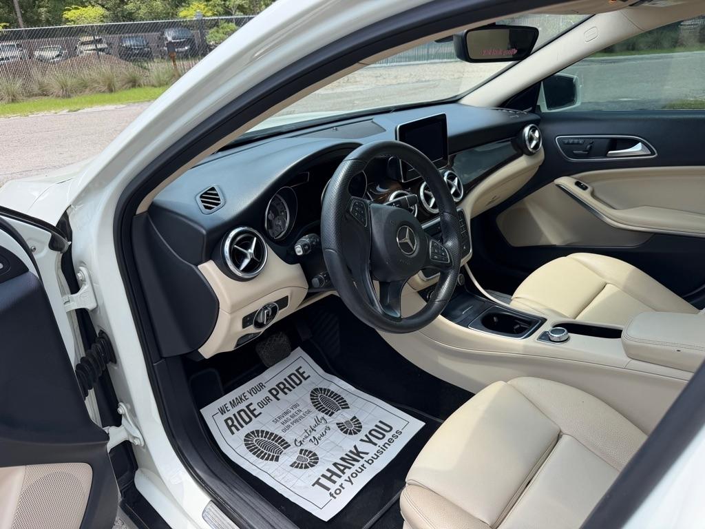 Mercedes-Benz GLA-Class  2017