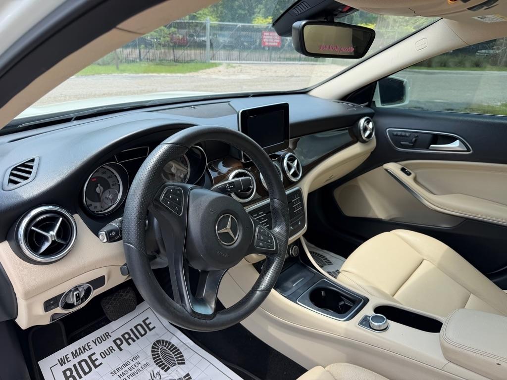 Mercedes-Benz GLA-Class  2017