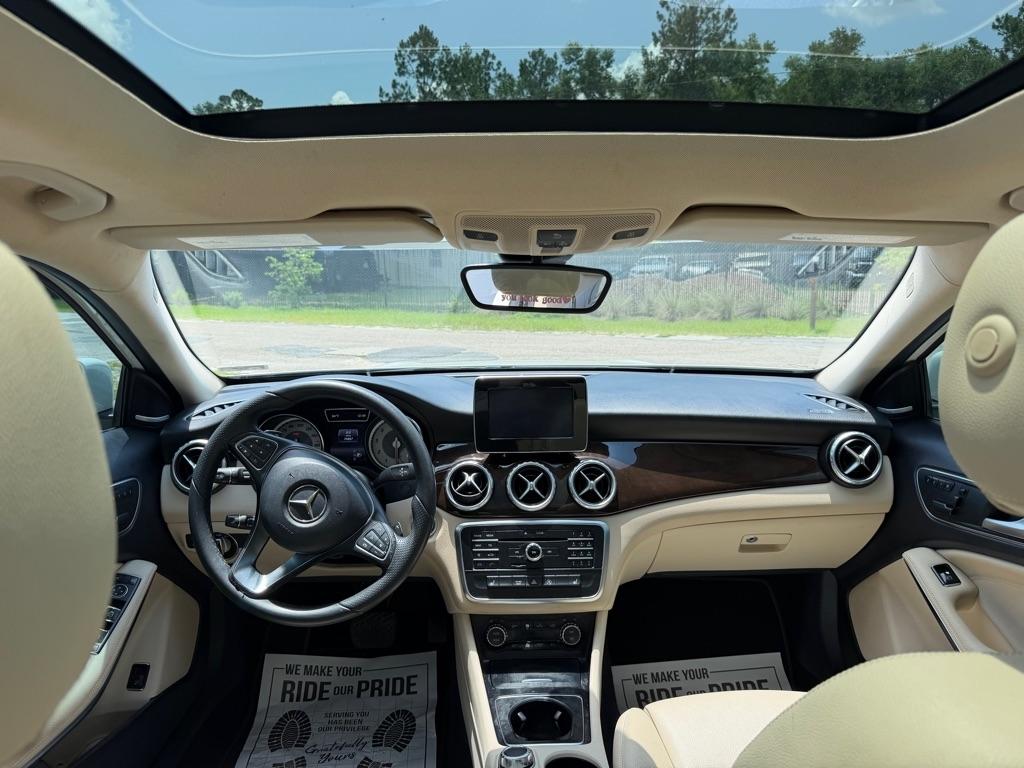 Mercedes-Benz GLA-Class  2017