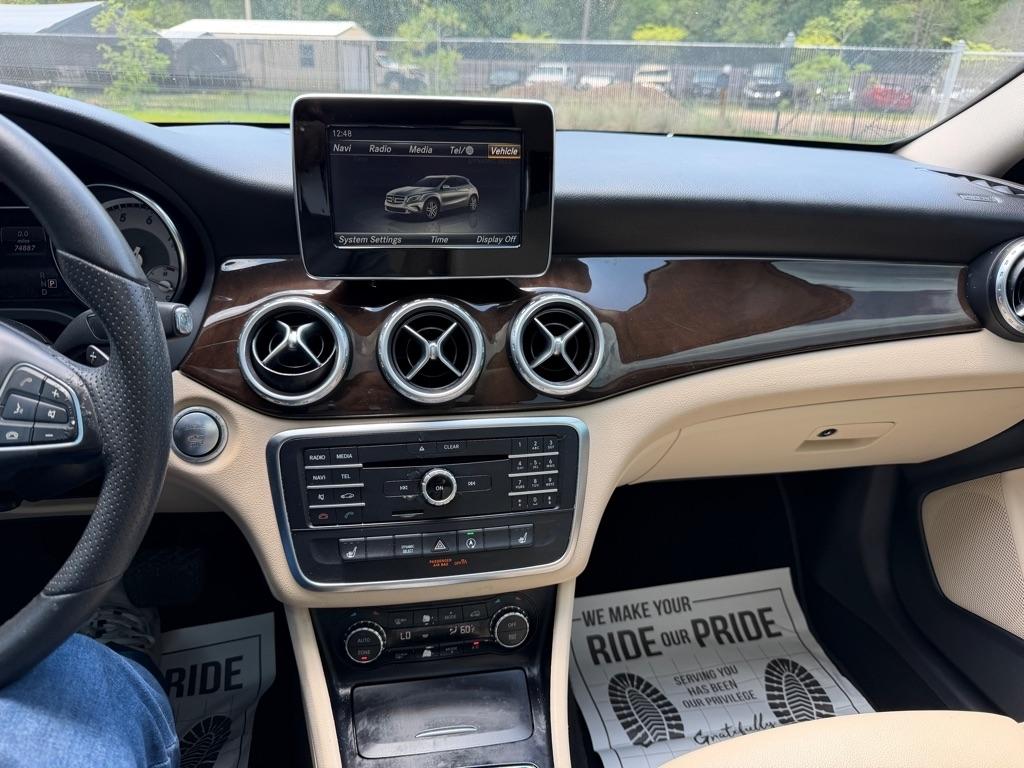 Mercedes-Benz GLA-Class  2017