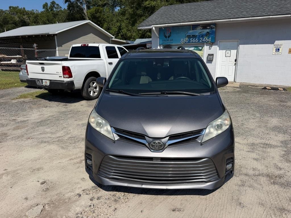 Toyota Sienna  2018