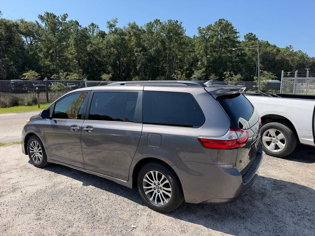 Toyota Sienna  2018