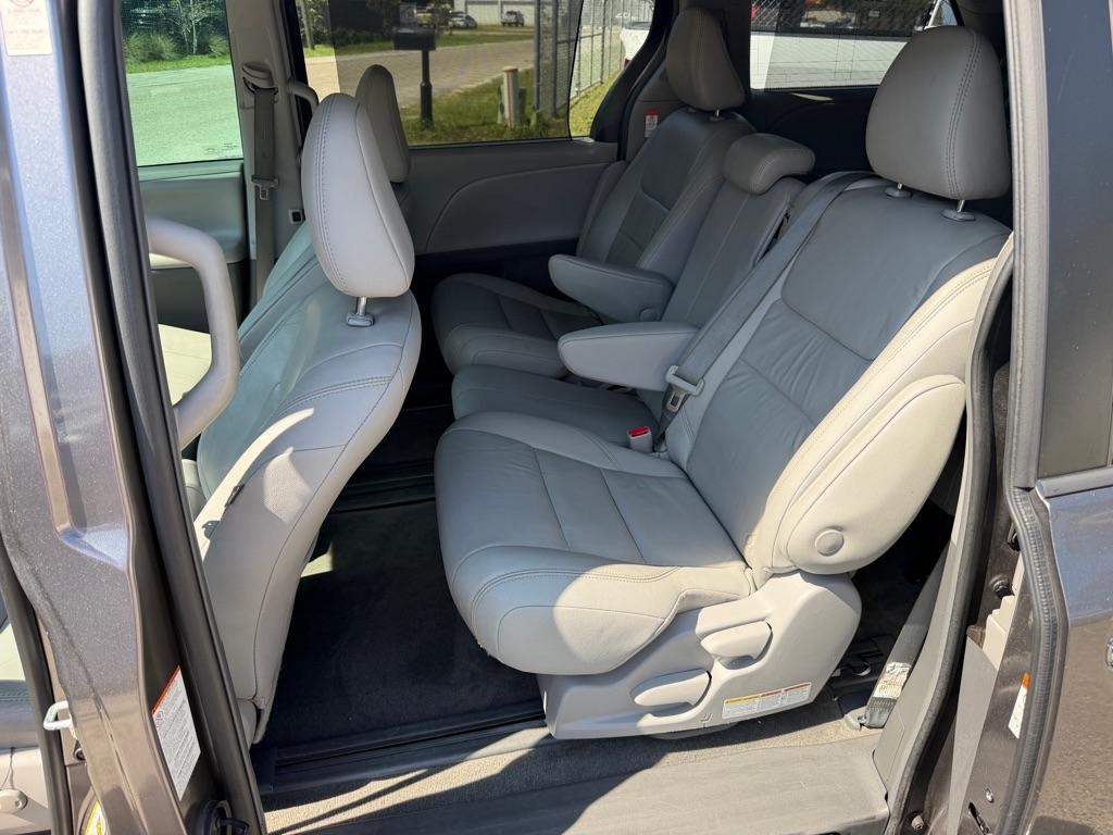 Toyota Sienna  2018