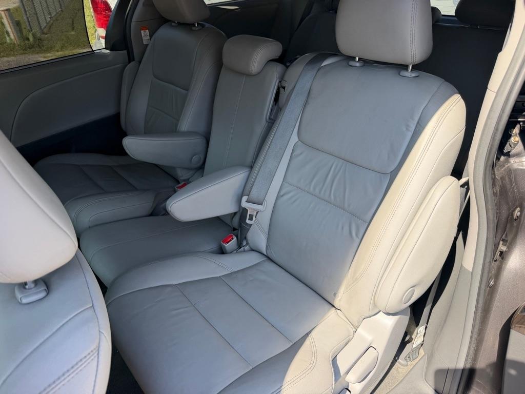 Toyota Sienna  2018
