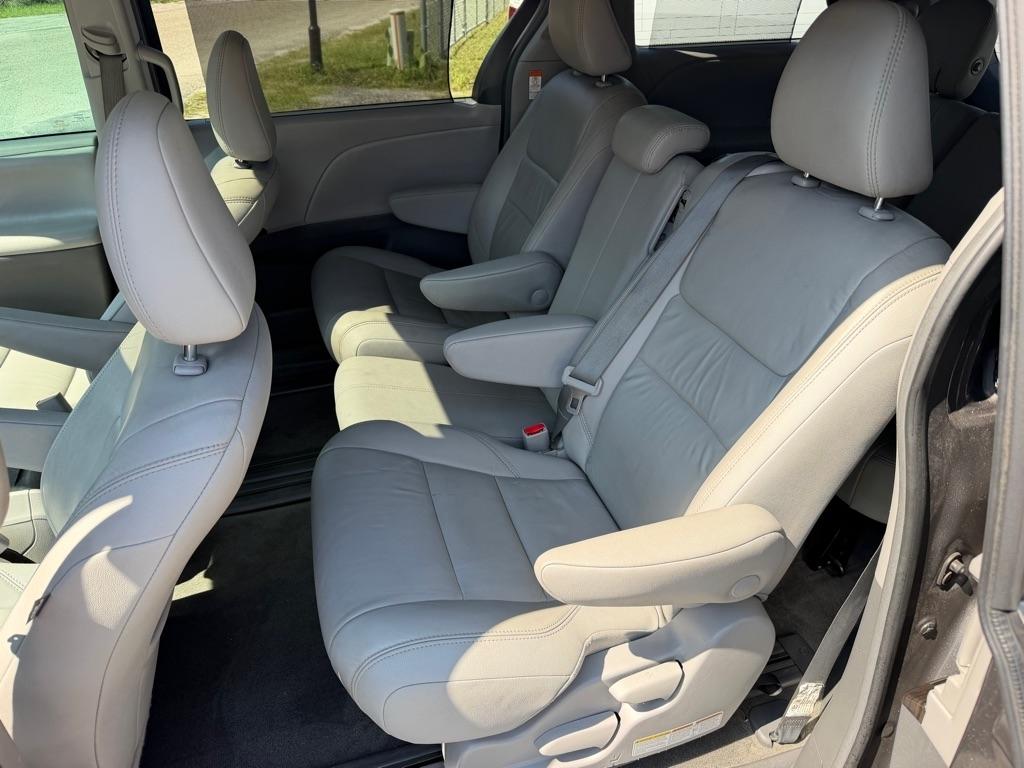 Toyota Sienna  2018