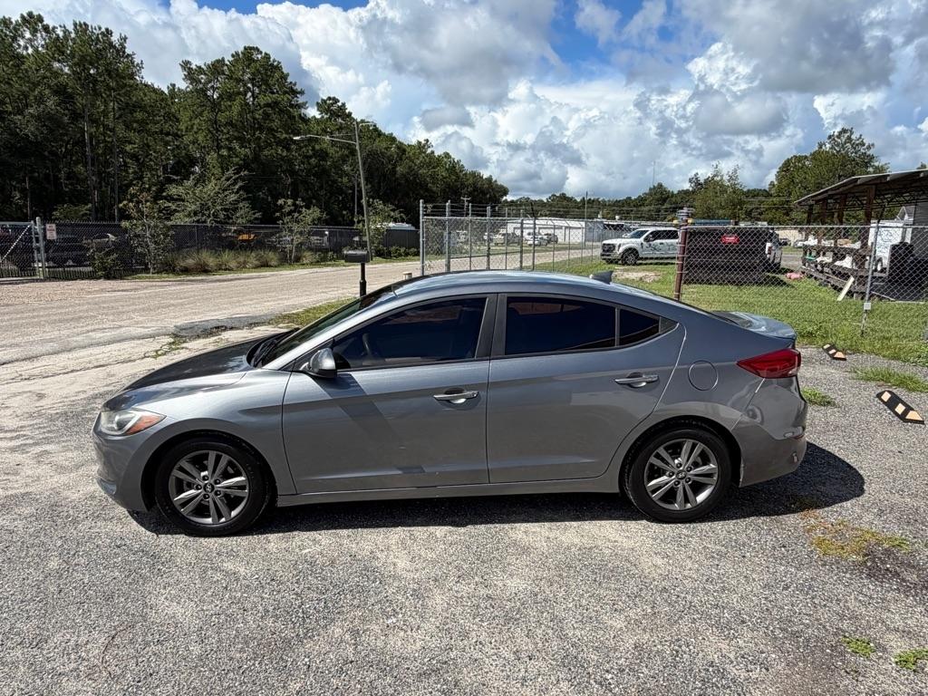 Hyundai Elantra  2018