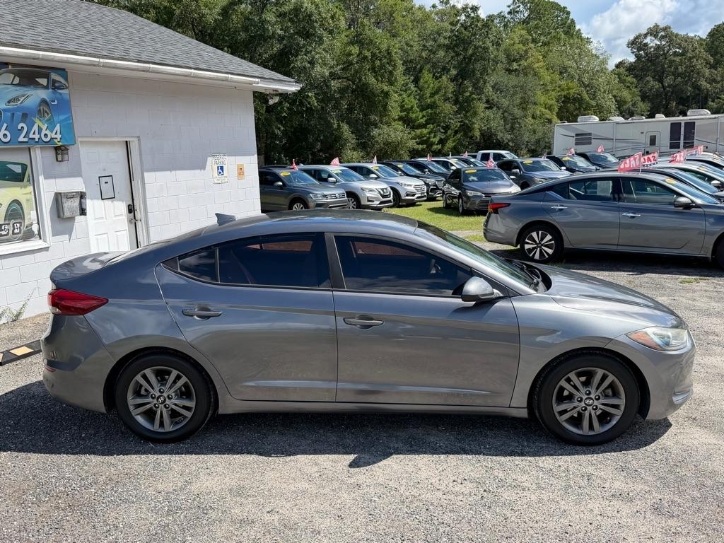 Hyundai Elantra  2018