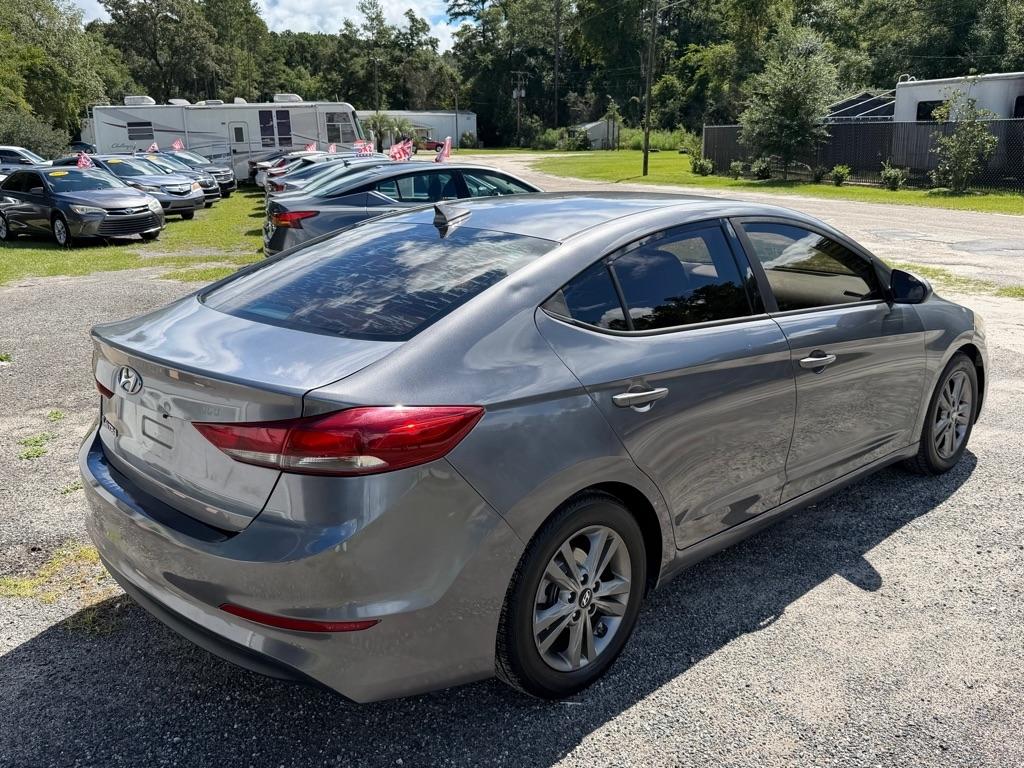 Hyundai Elantra  2018