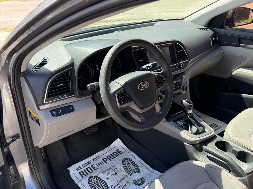 Hyundai Elantra  2018