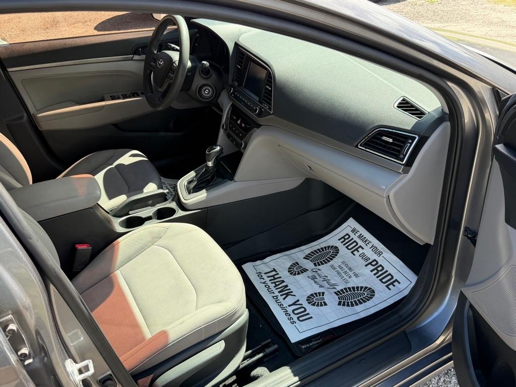 Hyundai Elantra  2018