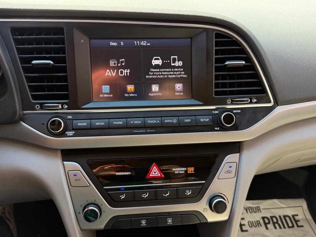 Hyundai Elantra  2018