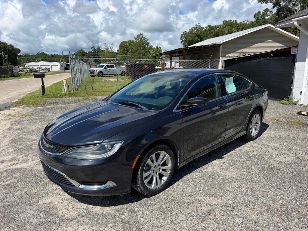 Chrysler 200  2017