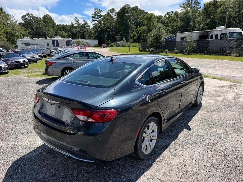 Chrysler 200  2017