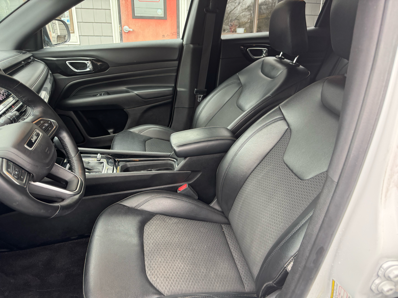 2022 Jeep Compass Latitude photo 4