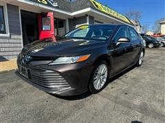 2018 Toyota Camry Hybrid 