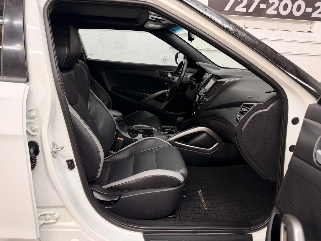 Hyundai Veloster Turbo 6AT 2016