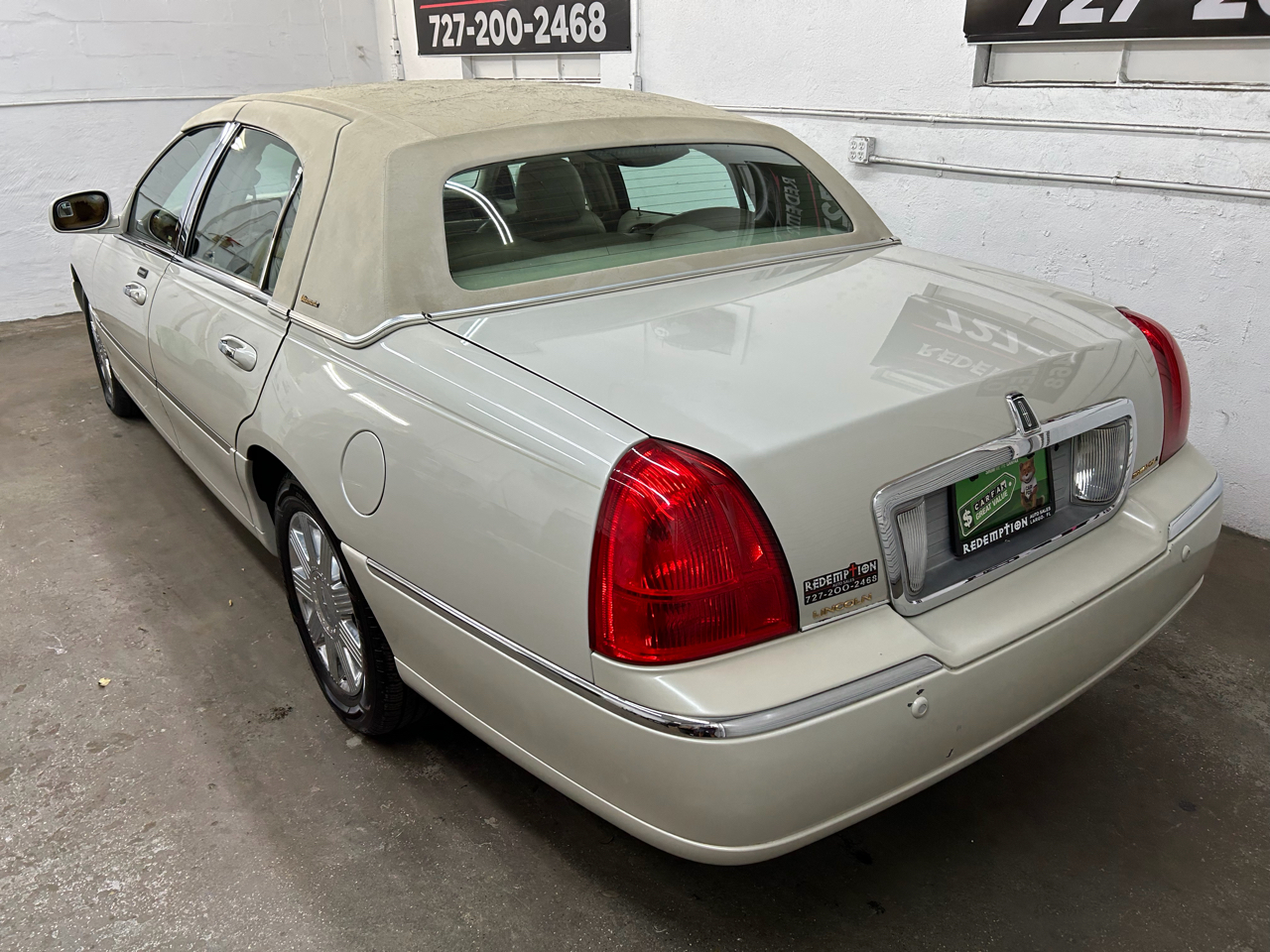 Lincoln Town Car Ultimate 2004