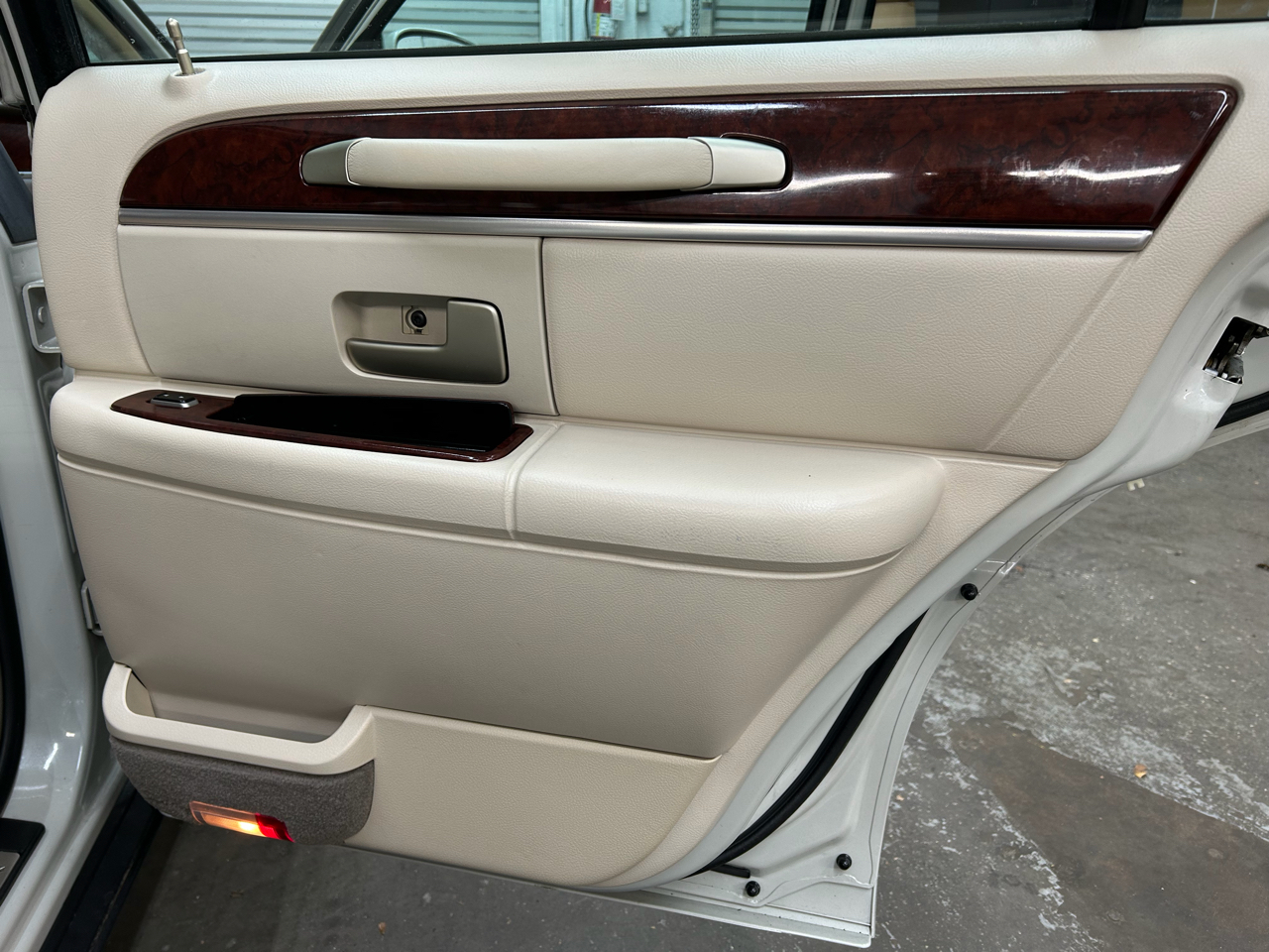 Lincoln Town Car Ultimate 2004