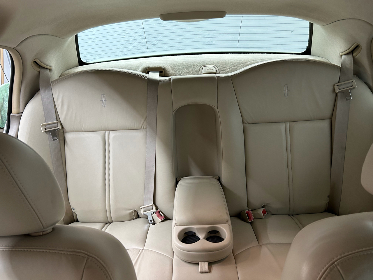 Lincoln Town Car Ultimate 2004